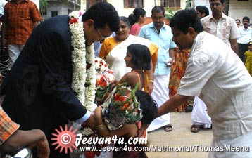 Thomas Meenu Wedding Albums